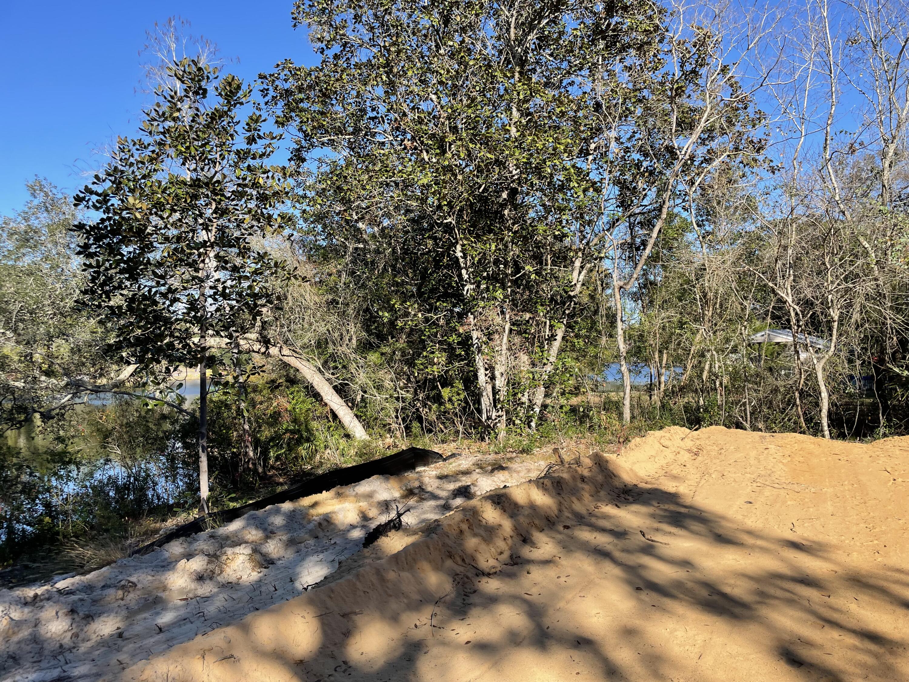 LAKE SHARON EST - Land