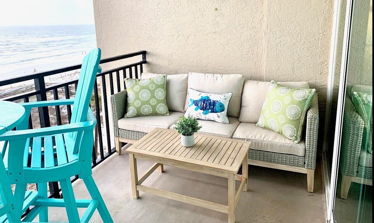 BREAKERS OF FWB PH 1 - Residential