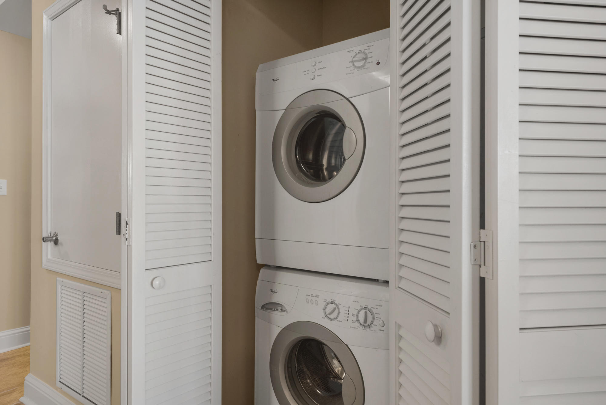 AQUA BEACHSIDE RESORT - Residential