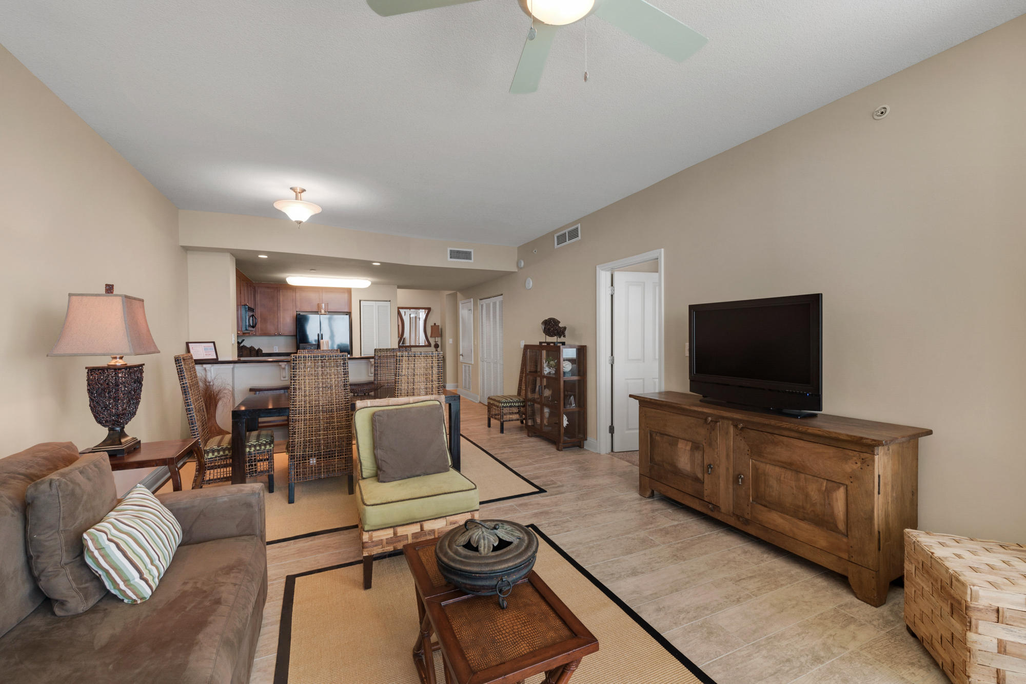 AQUA BEACHSIDE RESORT - Residential