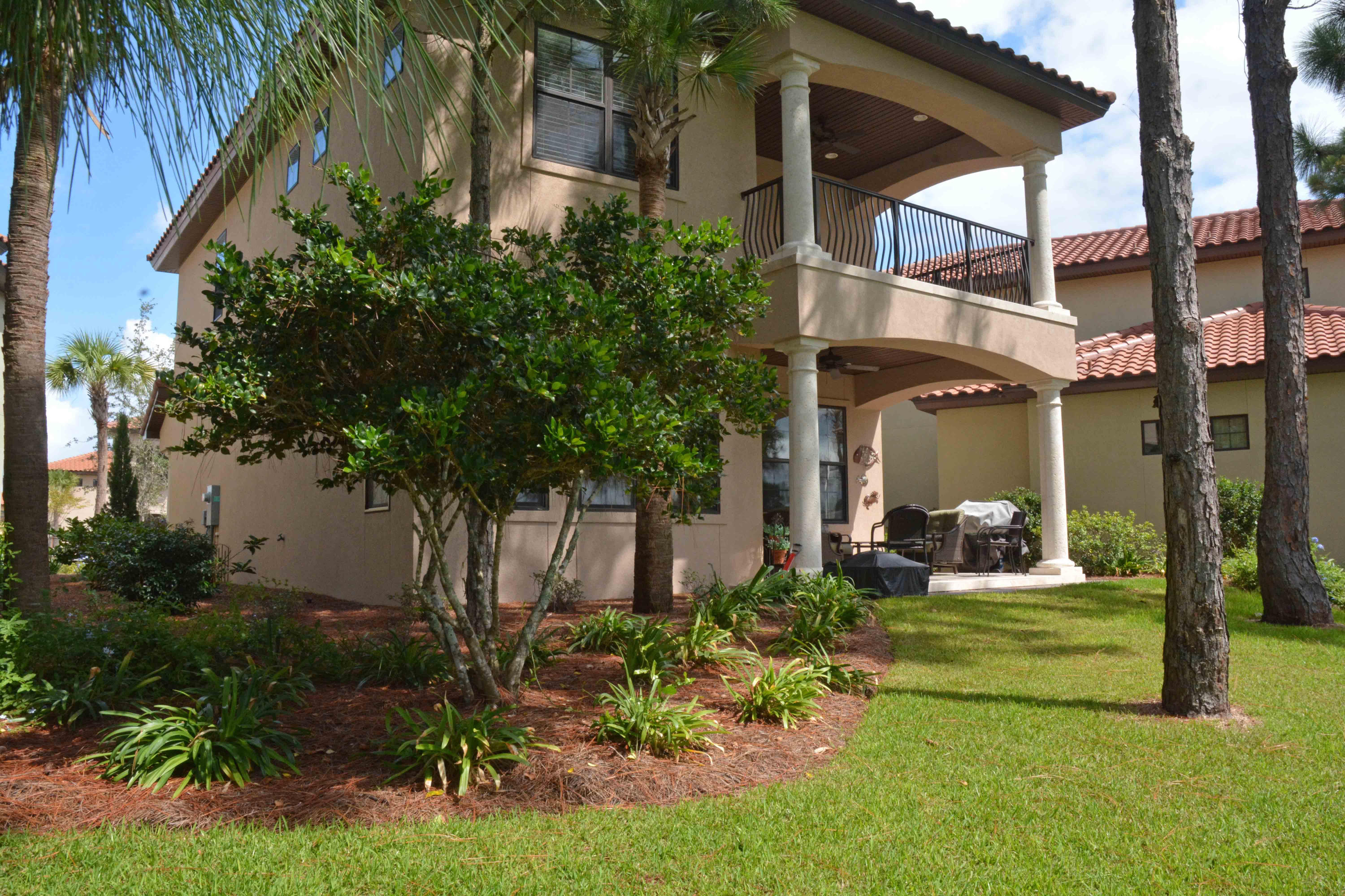 VILLA LAGO - Residential