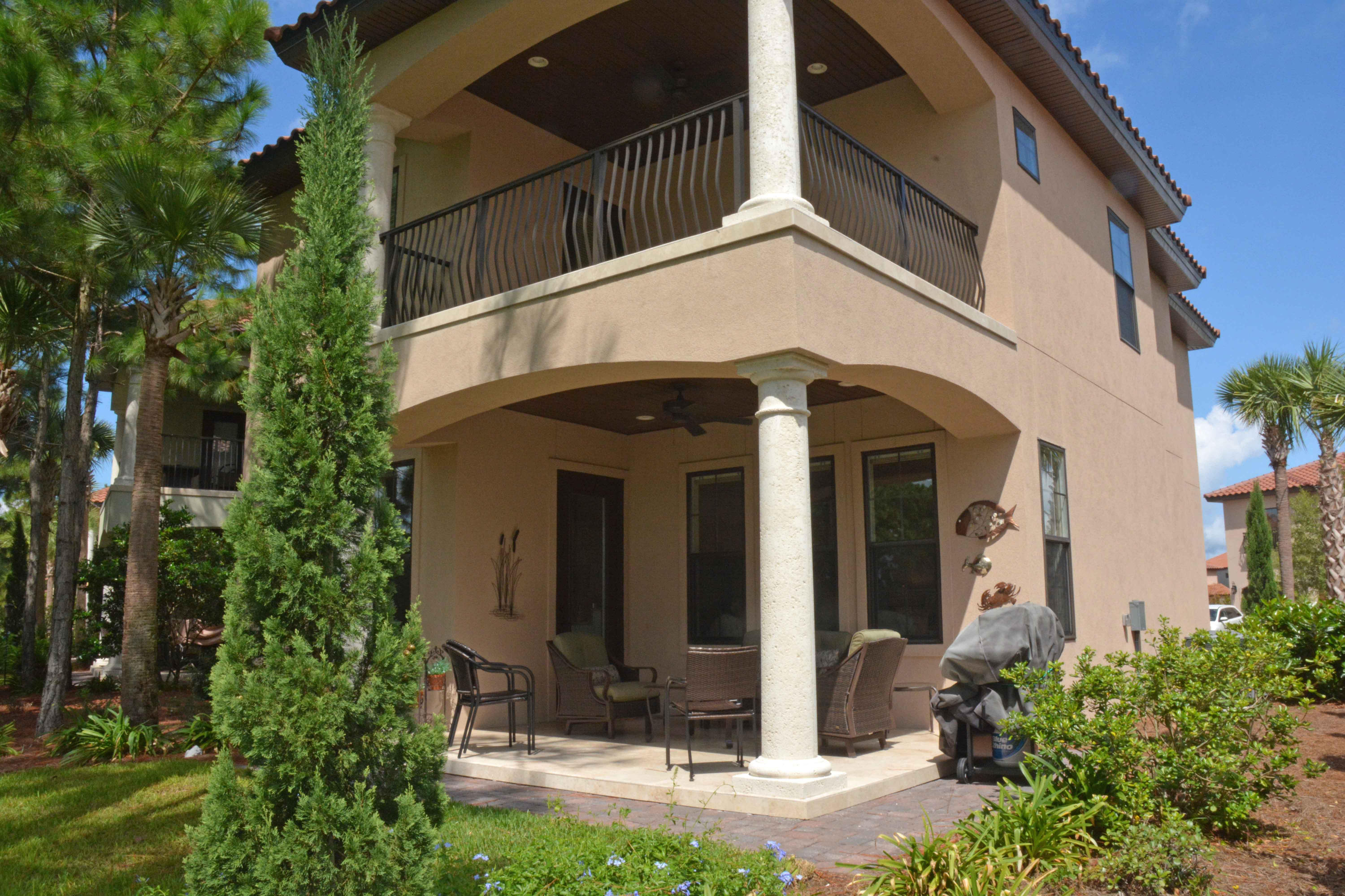 VILLA LAGO - Residential