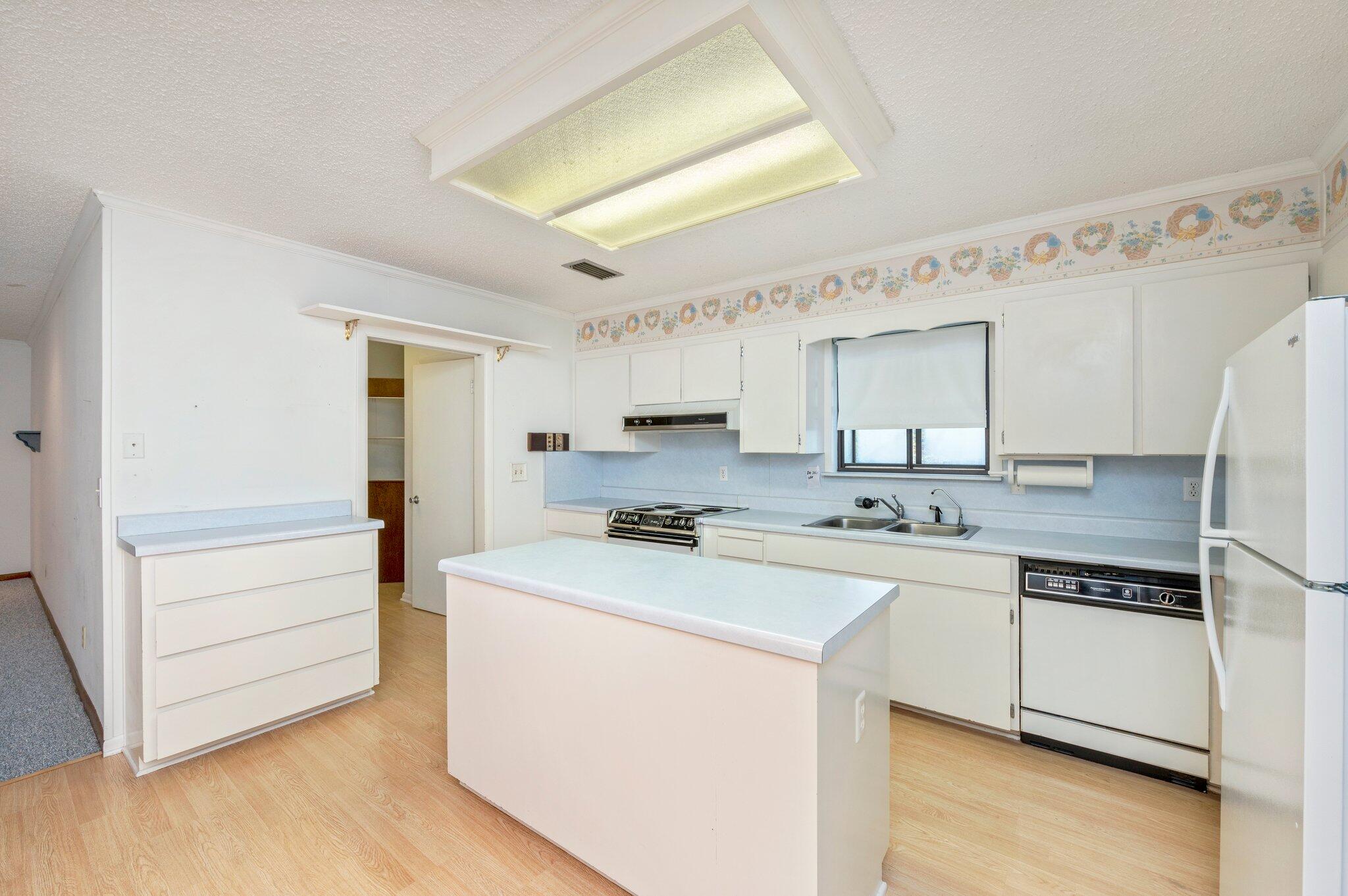 ADAMS POWELL - Residential