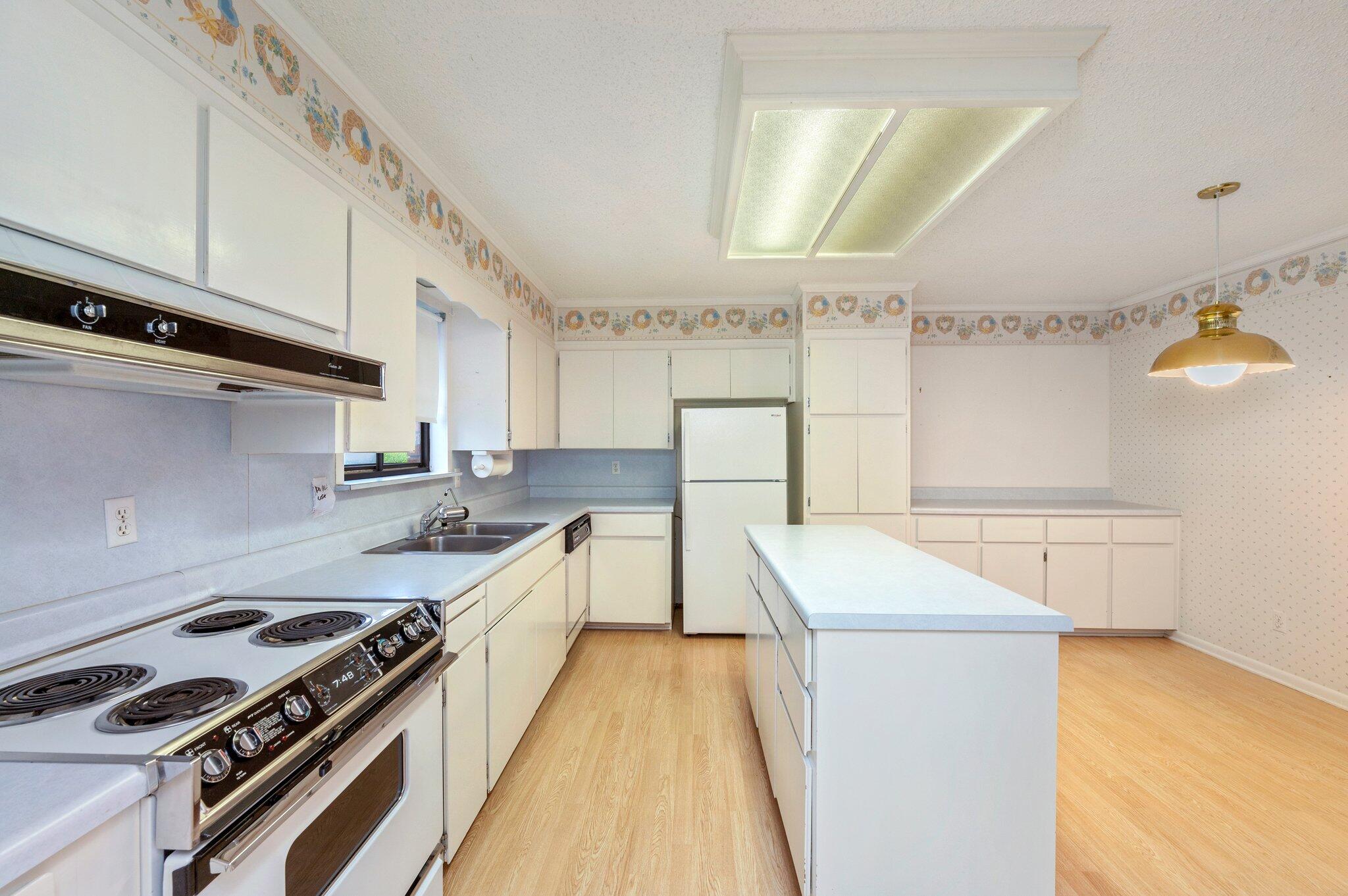 ADAMS POWELL - Residential