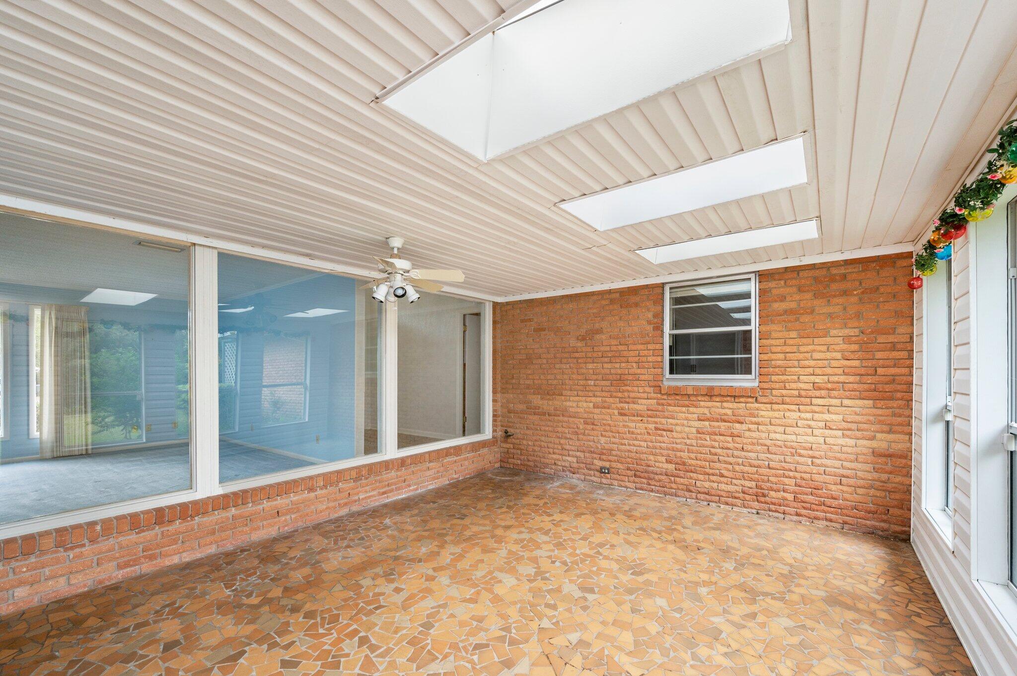 ADAMS POWELL - Residential