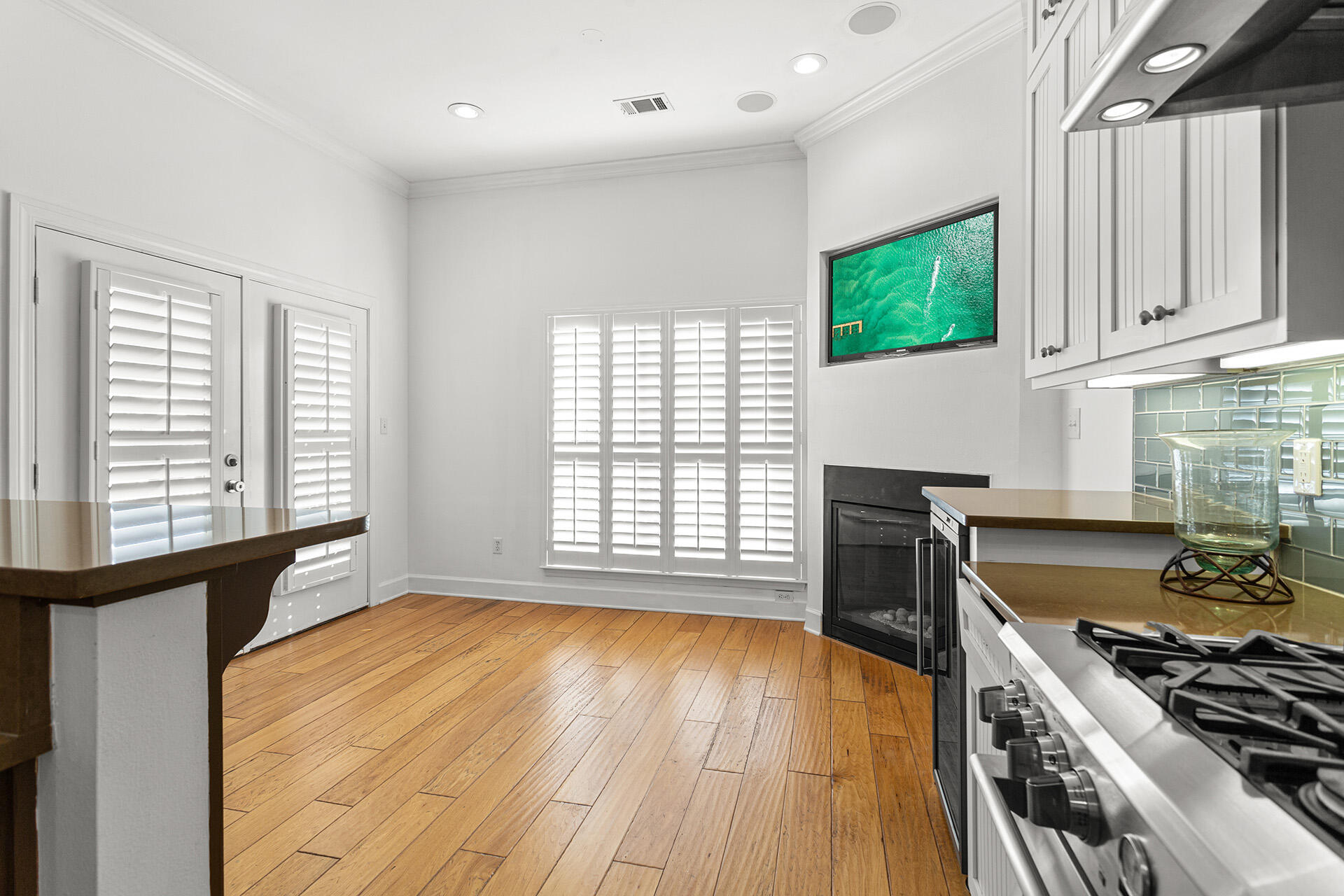 CRYSTAL BEACH COTTAGES PH 2 - Residential