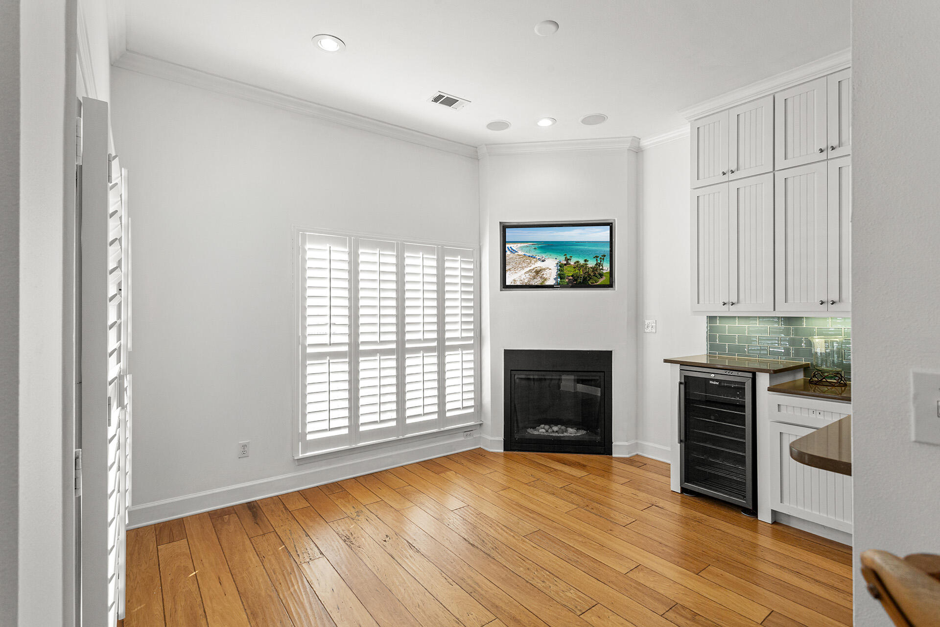 CRYSTAL BEACH COTTAGES PH 2 - Residential