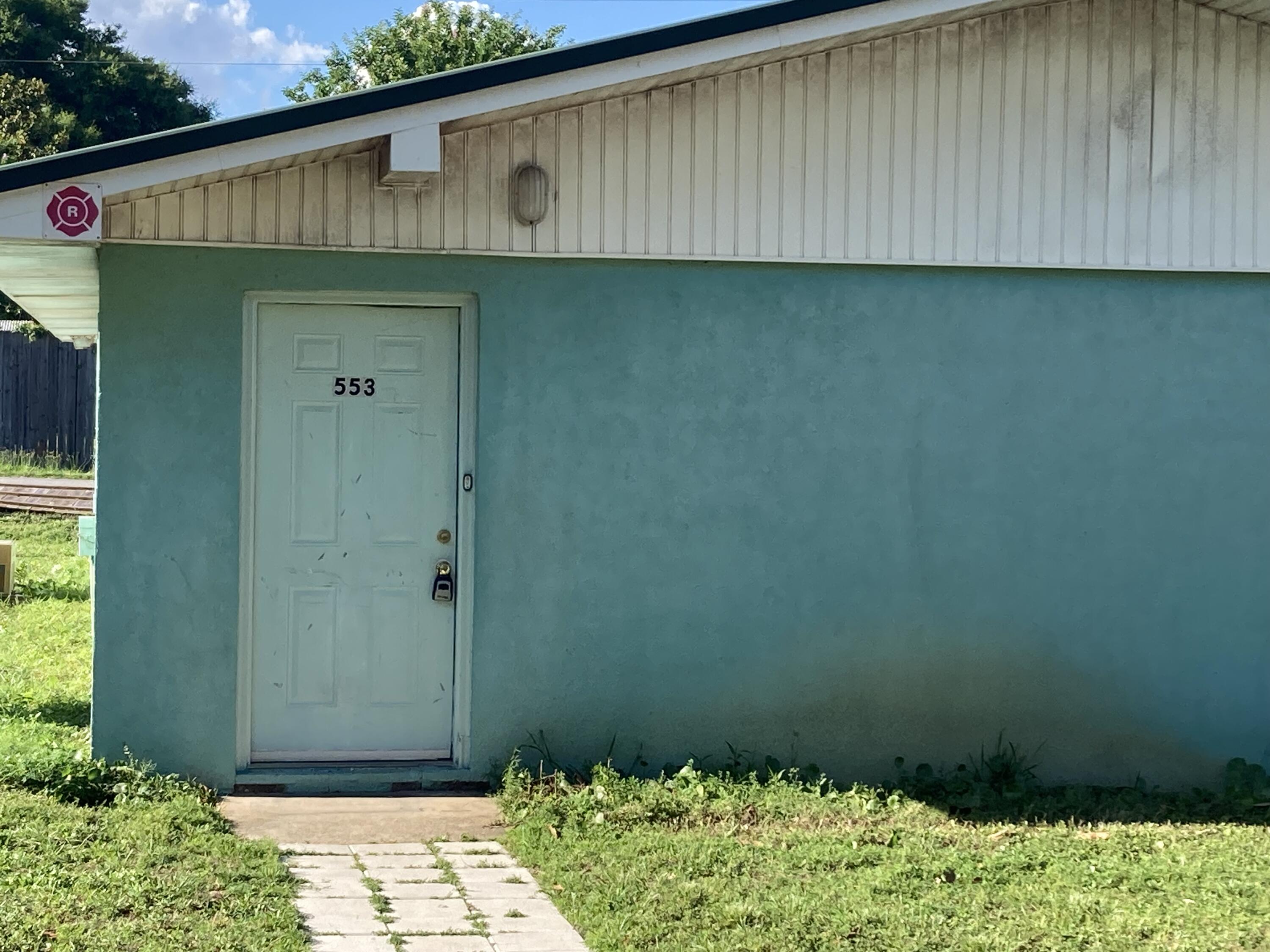 FLOROSA DEL MAR - Residential Lease