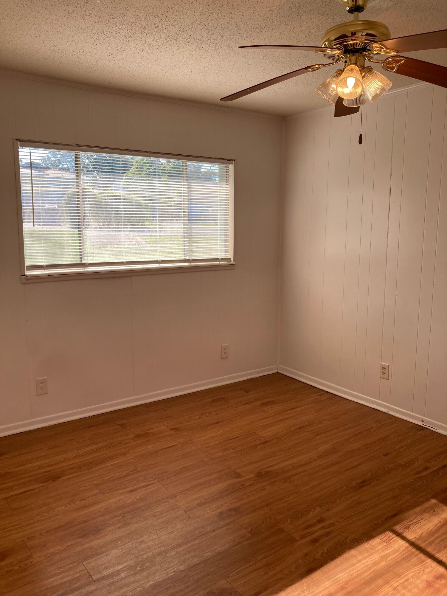 FLOROSA DEL MAR - Residential Lease