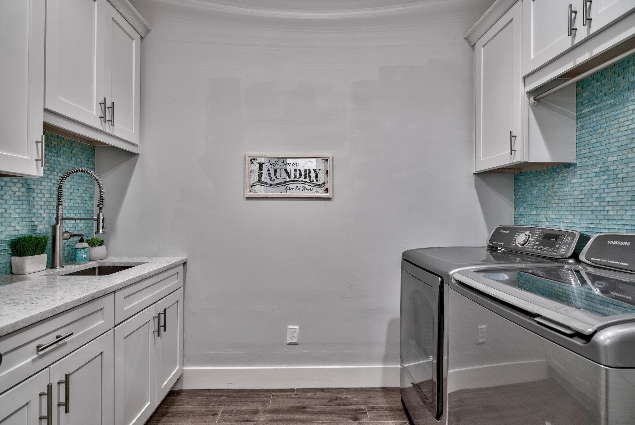 BOTANY BAYOU - Residential