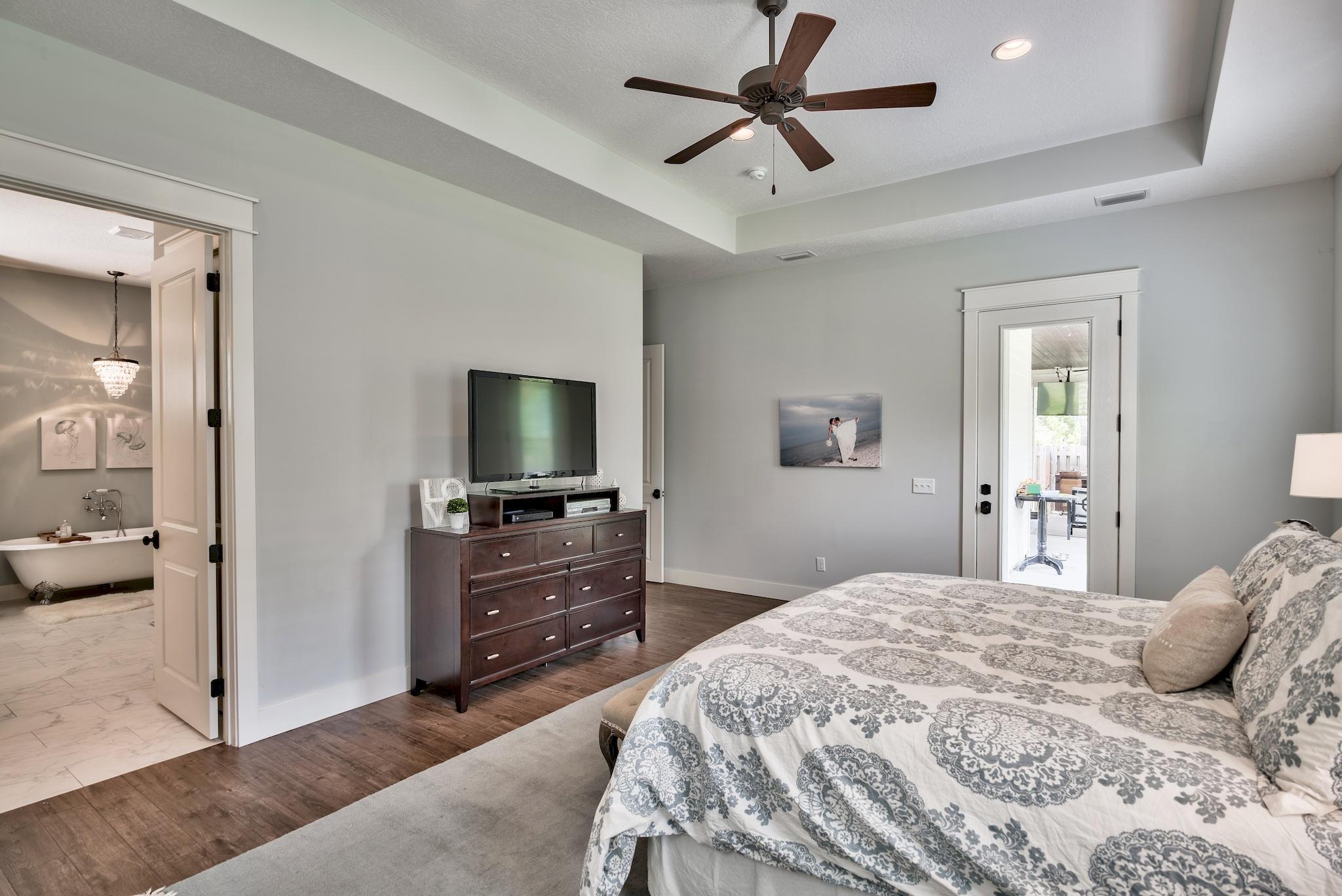 BOTANY BAYOU - Residential