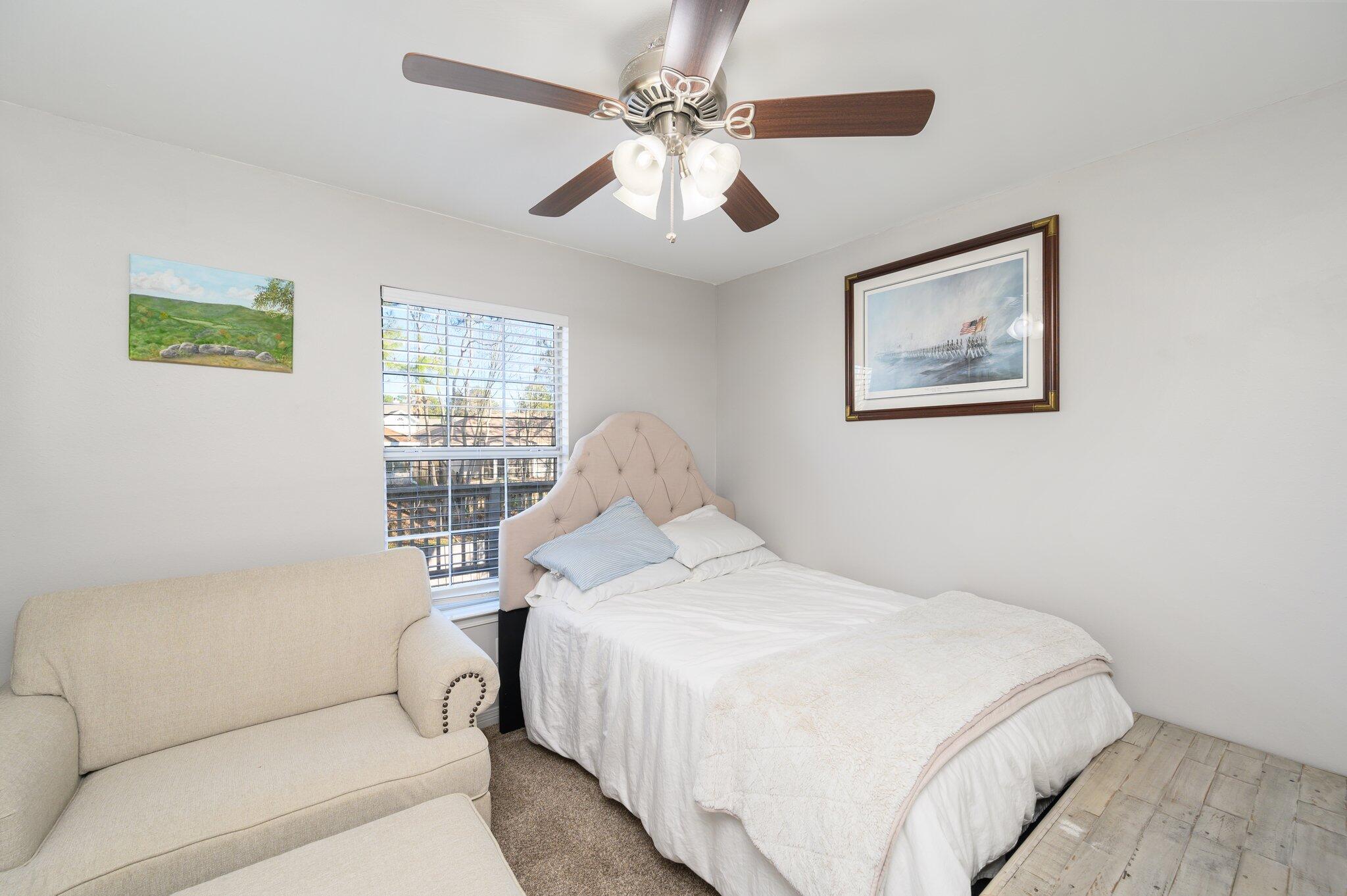 LAKE CHARLESTON - Residential Lease