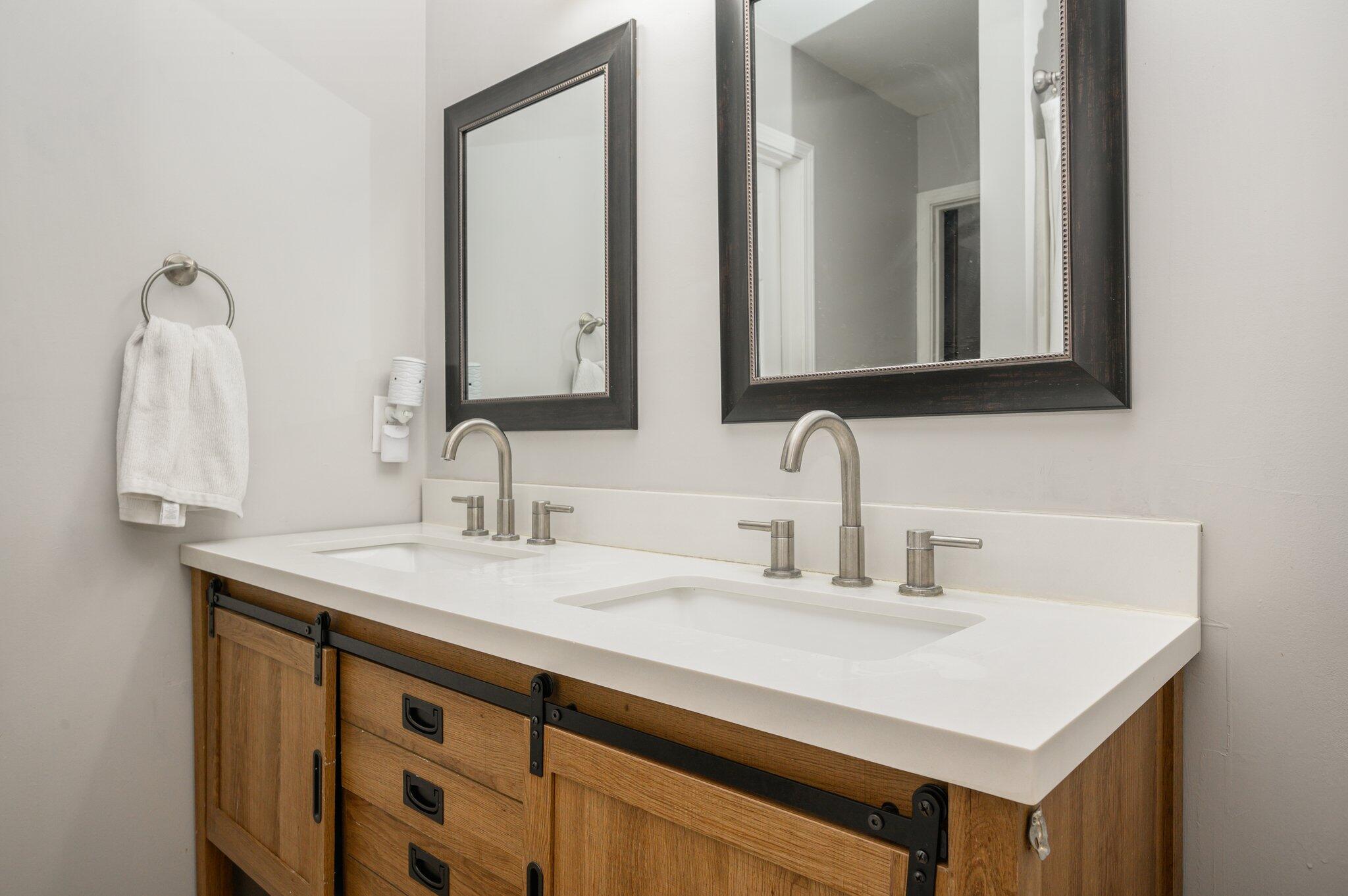 LAKE CHARLESTON - Residential Lease