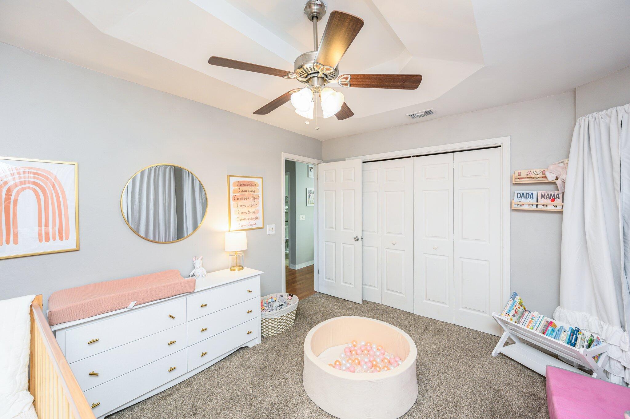 LAKE CHARLESTON - Residential Lease