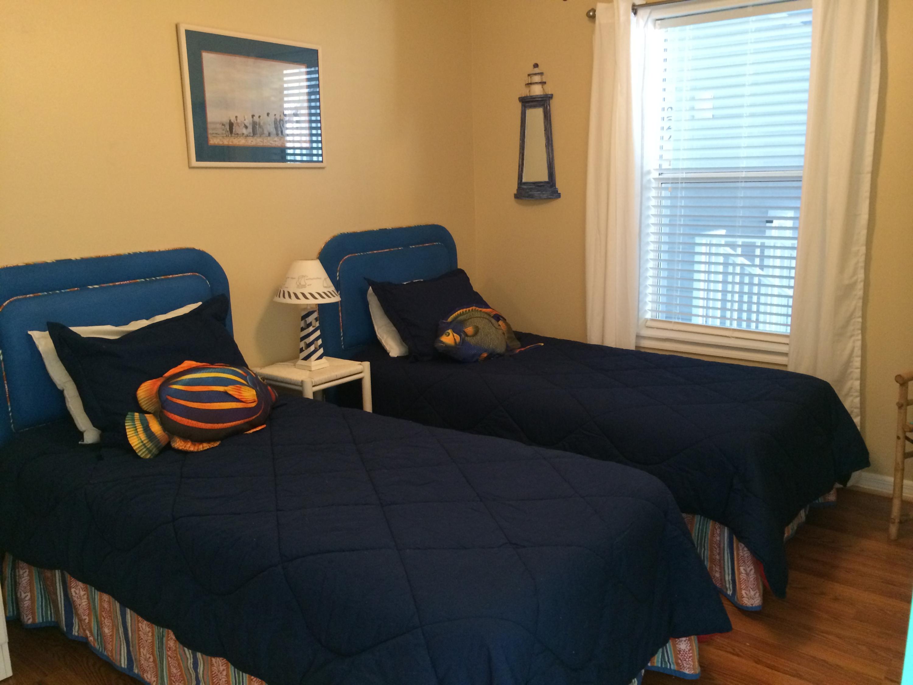 BEACHSIDE VILLAS CONDO - Residential