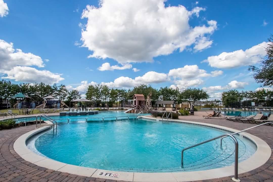 HAMMOCK BAY - Residential