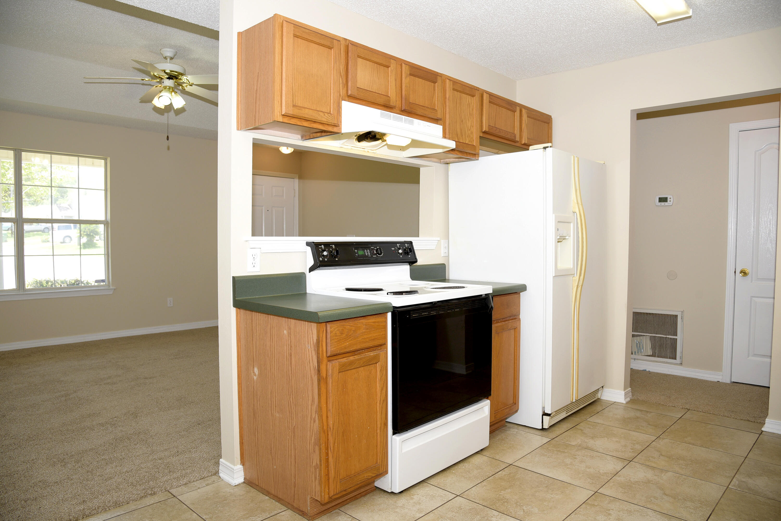 OLD TOWN PH 1 - Residential Lease