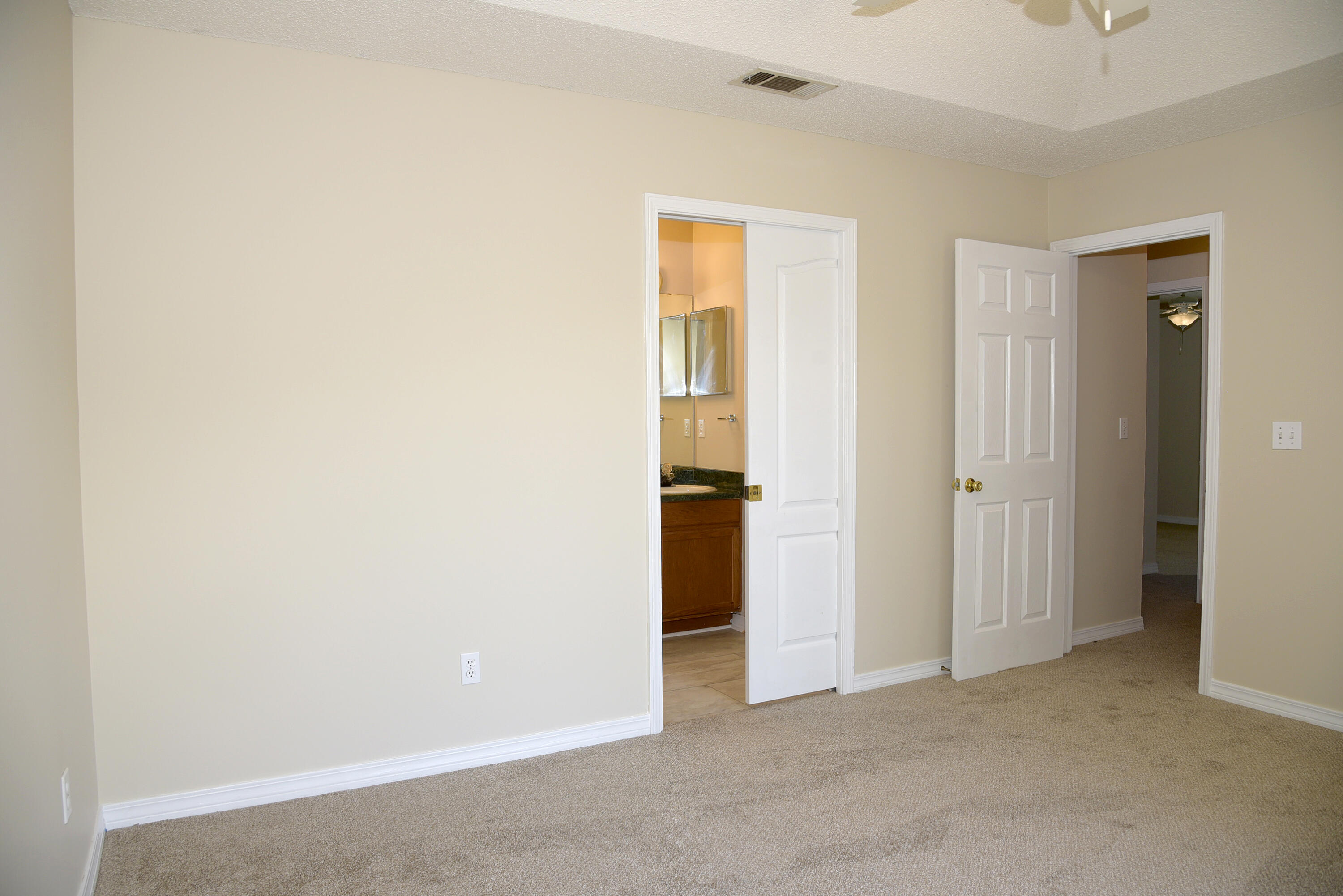 OLD TOWN PH 1 - Residential Lease