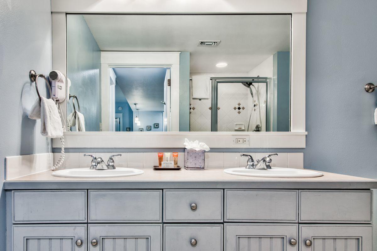 PILOT HOUSE - Residential