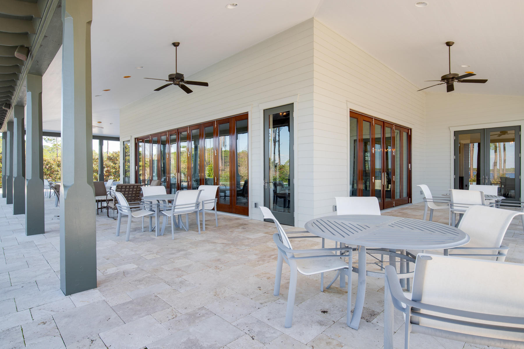 CHURCHILL OAKS - Land