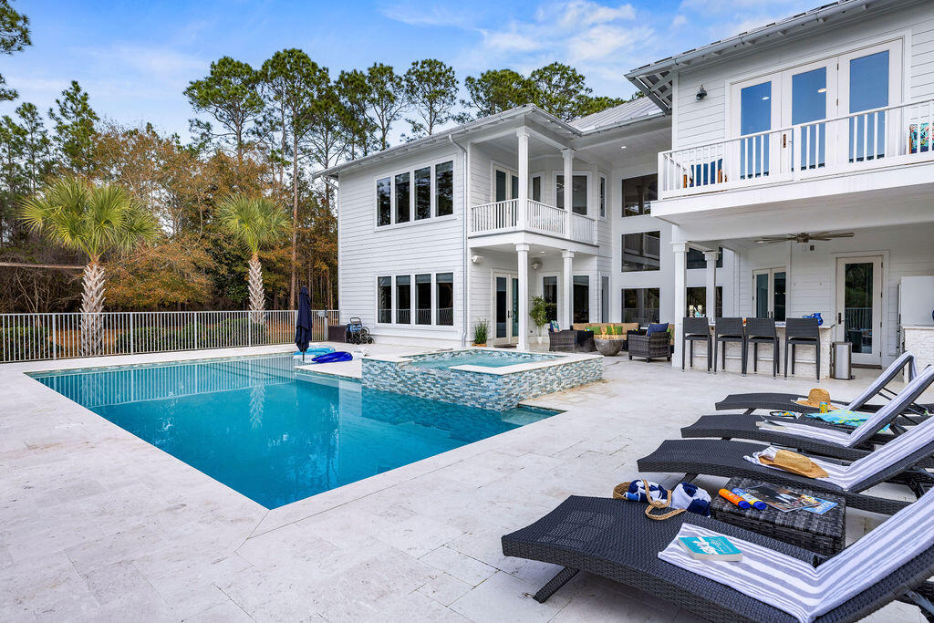 CANO ESTATES - Residential