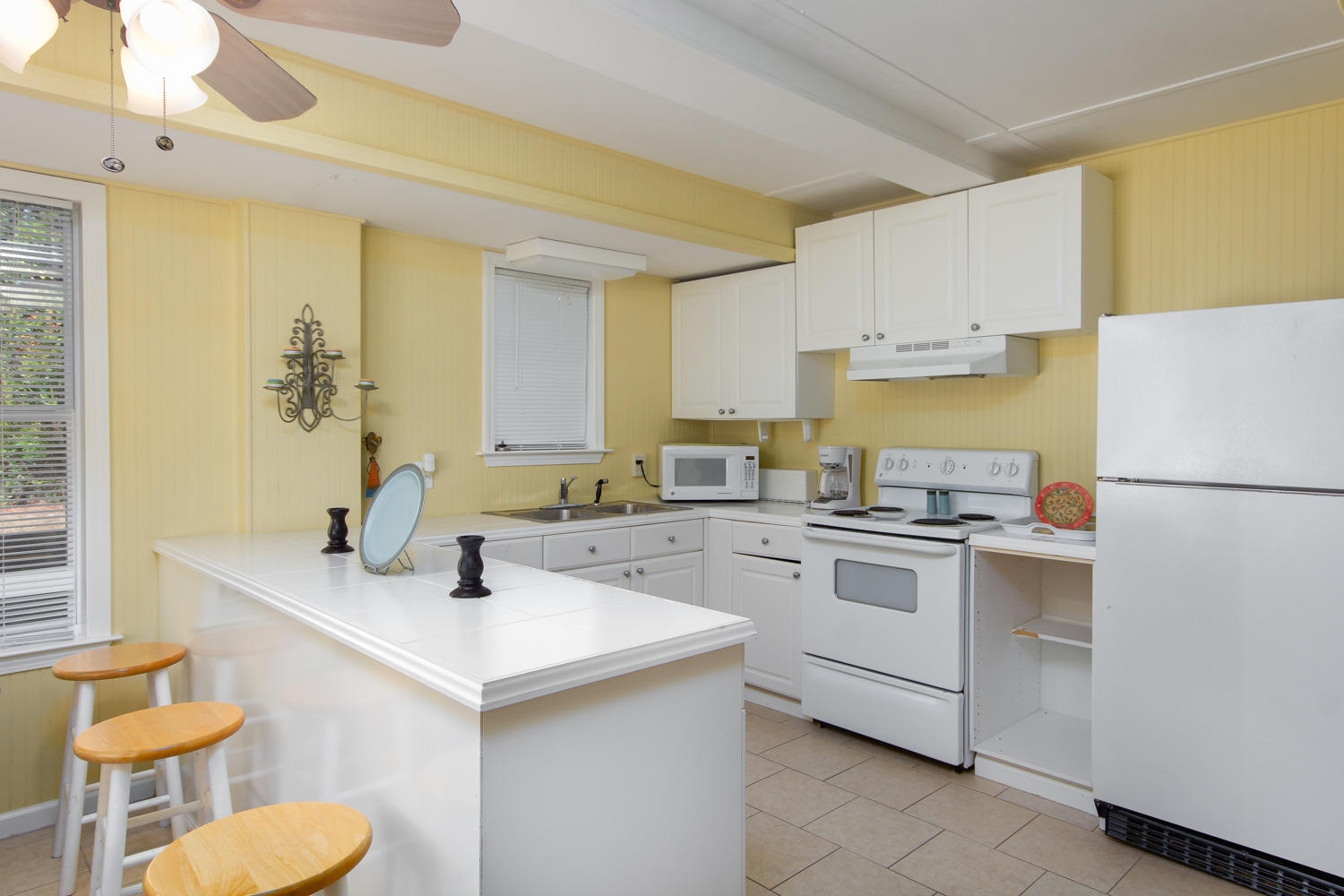 GULF SHORE MANOR - Residential