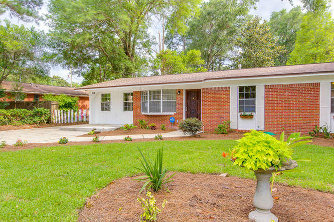 ELLIOTTS POINT 10TH ADDN - Residential