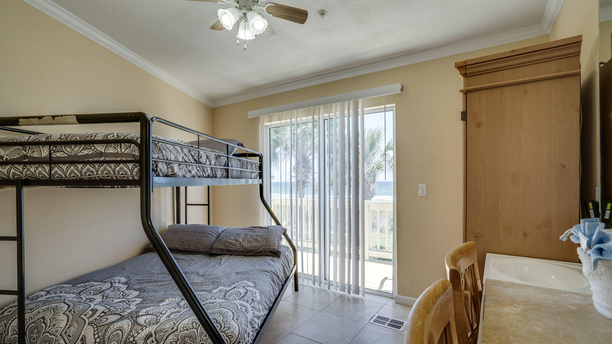 ISLAND MIST - Residential