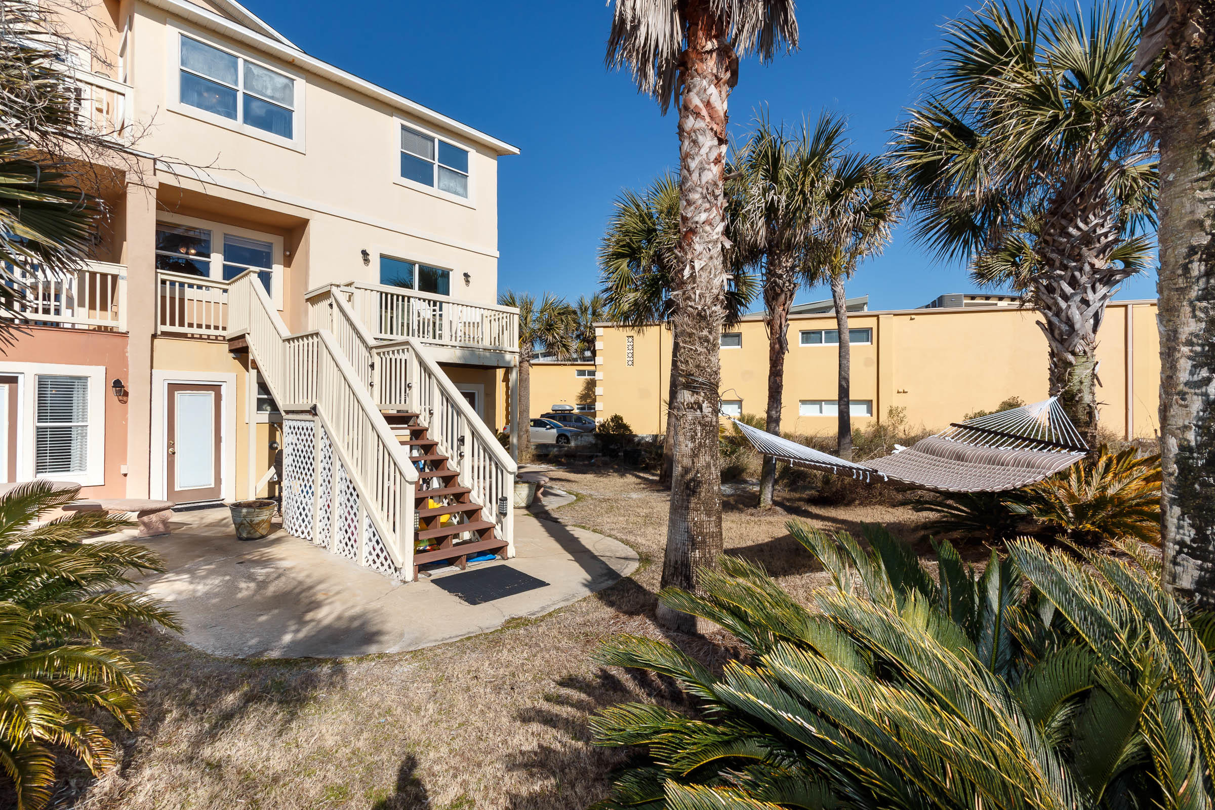 ISLAND MIST - Residential