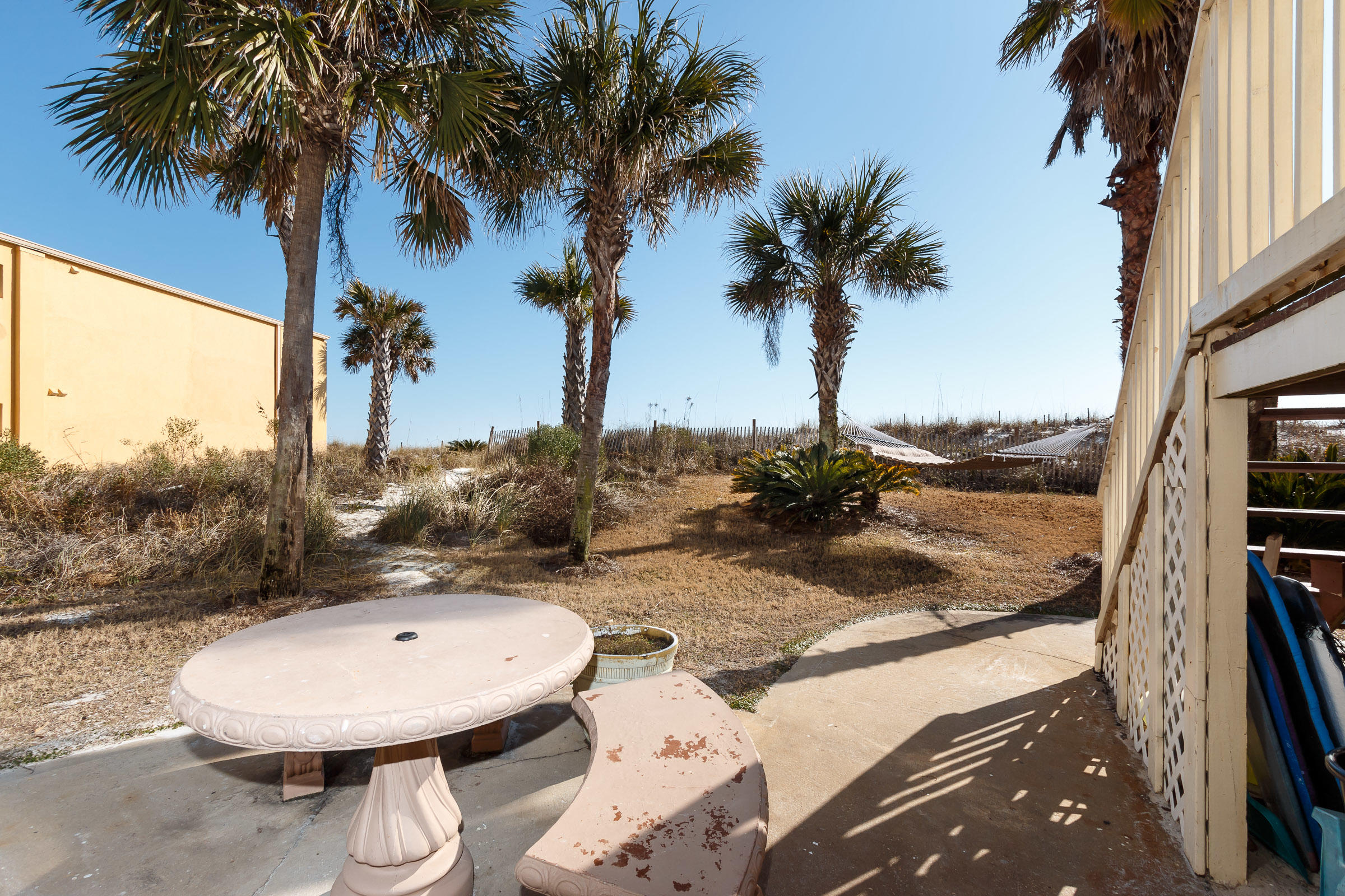 ISLAND MIST - Residential