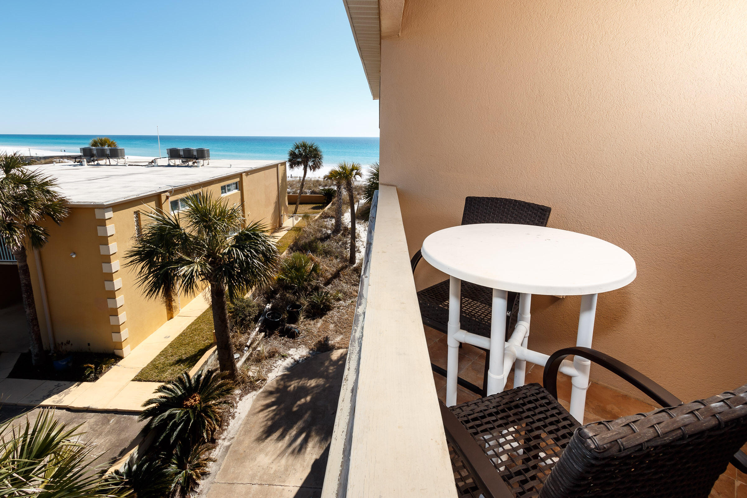 ISLAND MIST - Residential