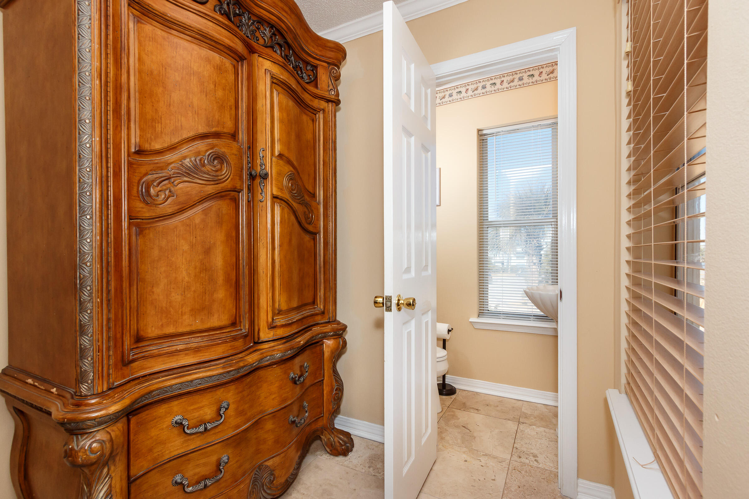 ISLAND MIST - Residential