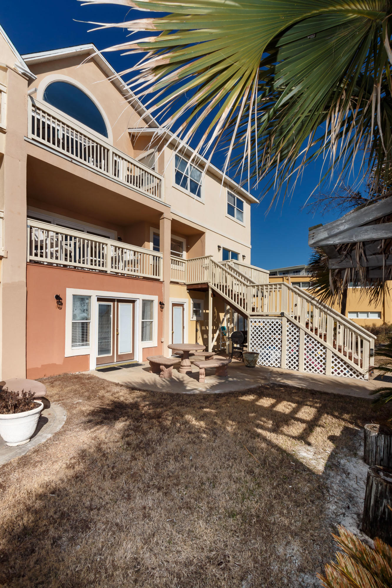 ISLAND MIST - Residential