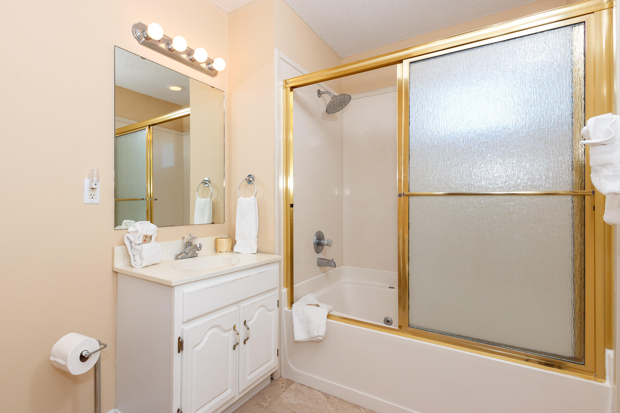 ISLAND MIST - Residential