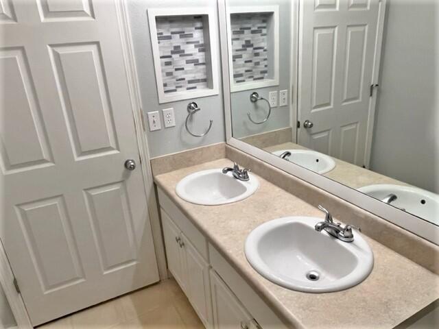 VICTORIAN VILLAGE - Residential