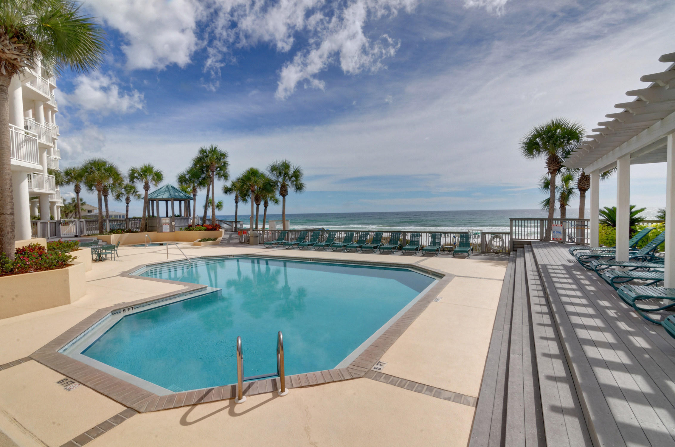 HIDDEN DUNES GRAND VILLAS - Residential