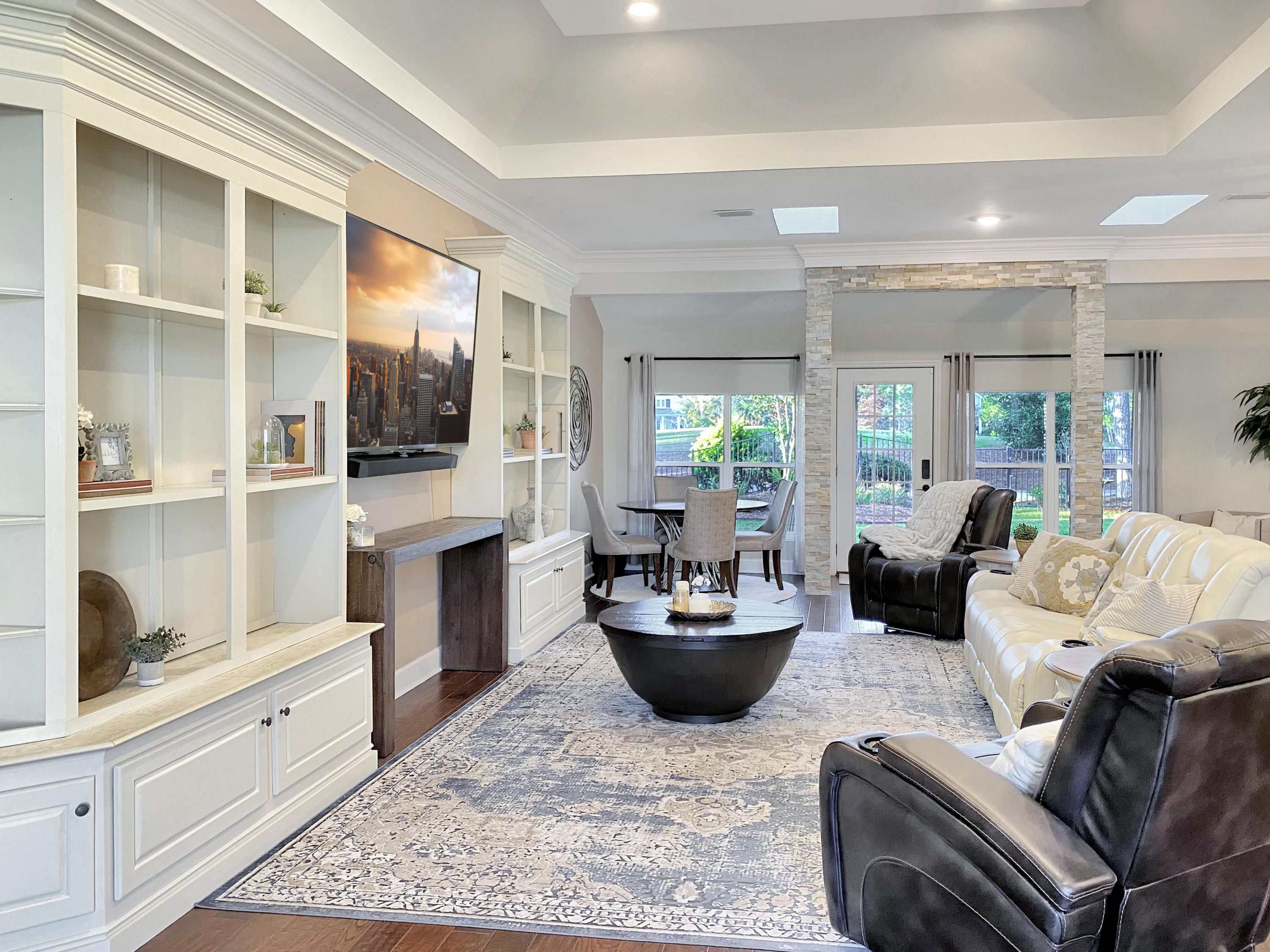 RAVEN OAKS TROON - Residential