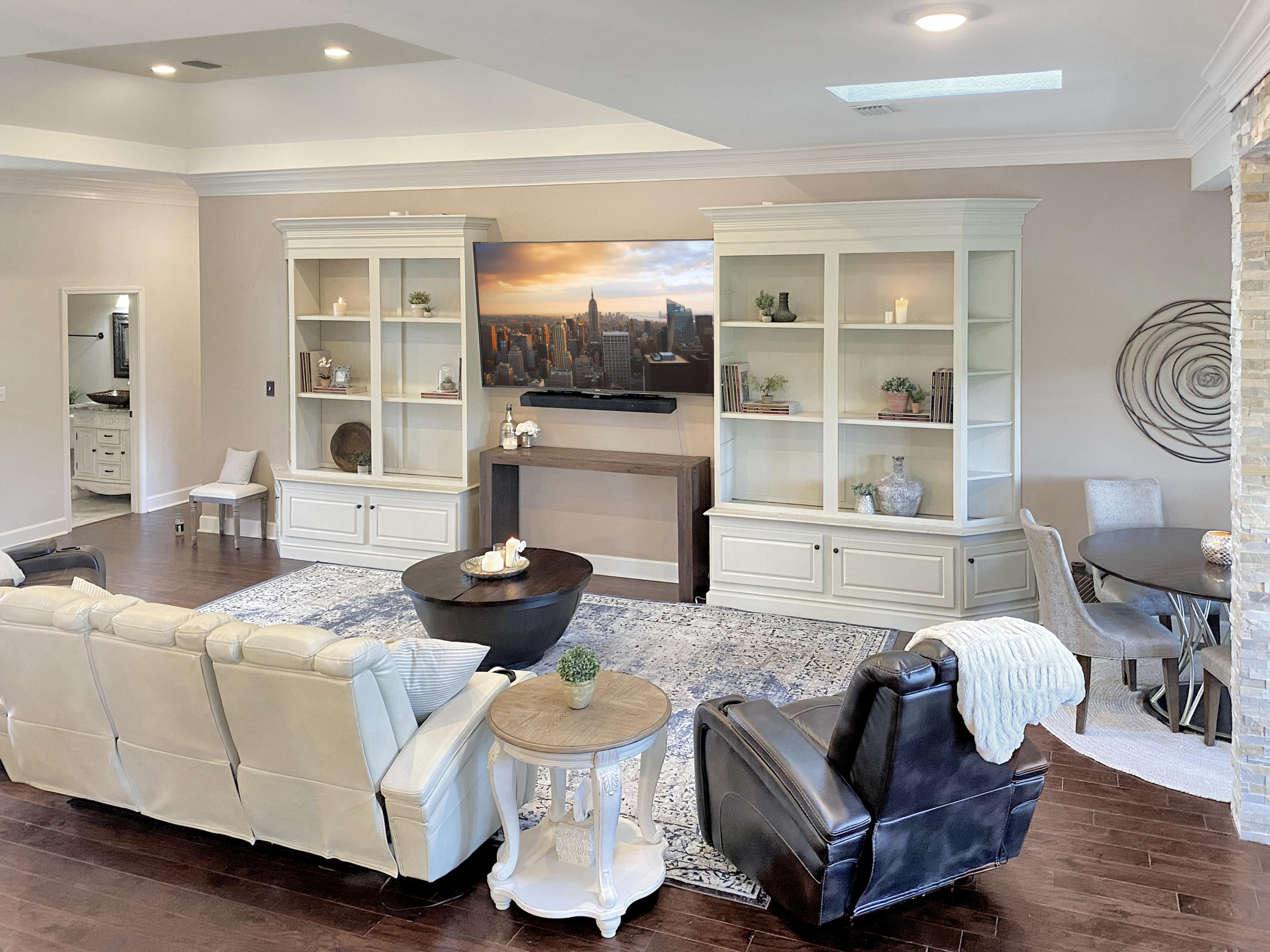 RAVEN OAKS TROON - Residential