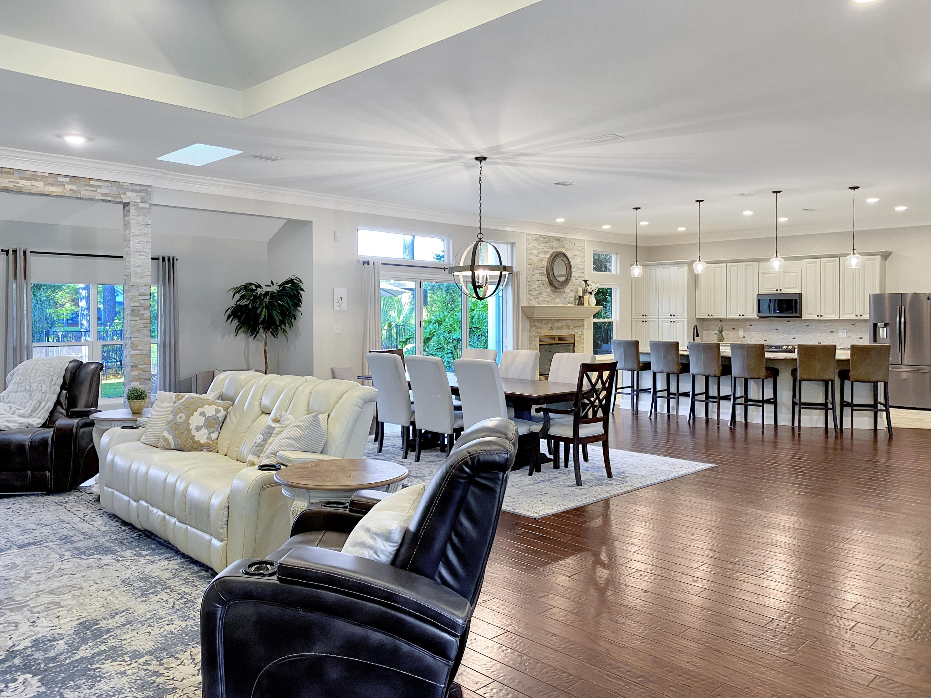 RAVEN OAKS TROON - Residential