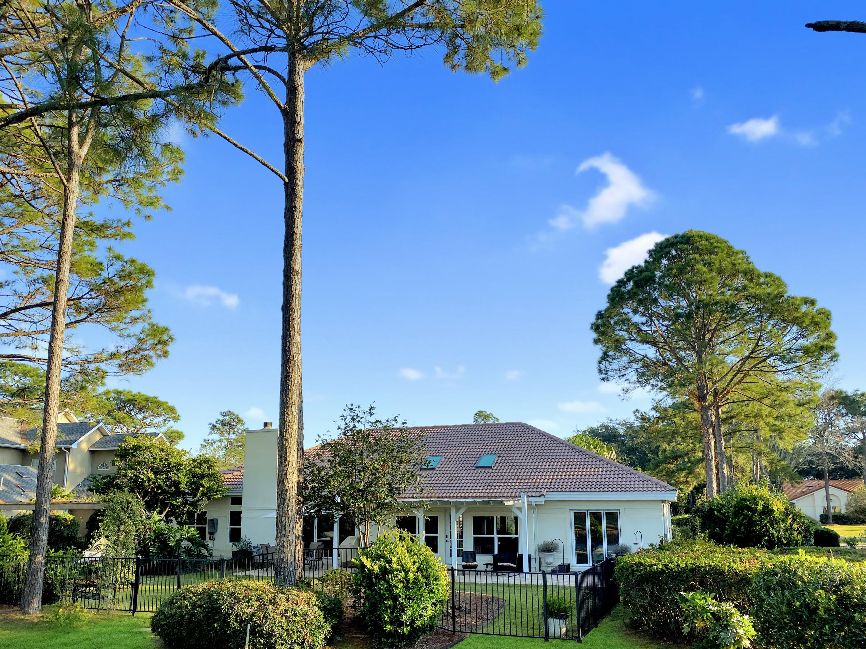 RAVEN OAKS TROON - Residential