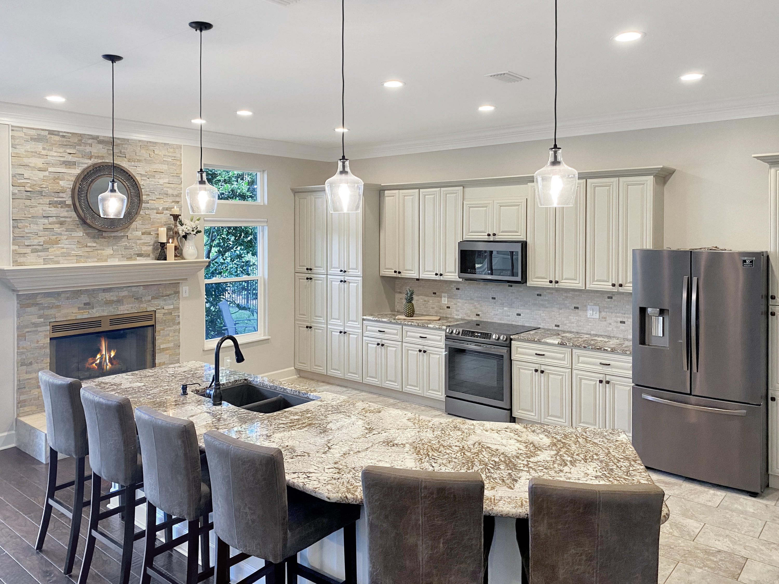 RAVEN OAKS TROON - Residential