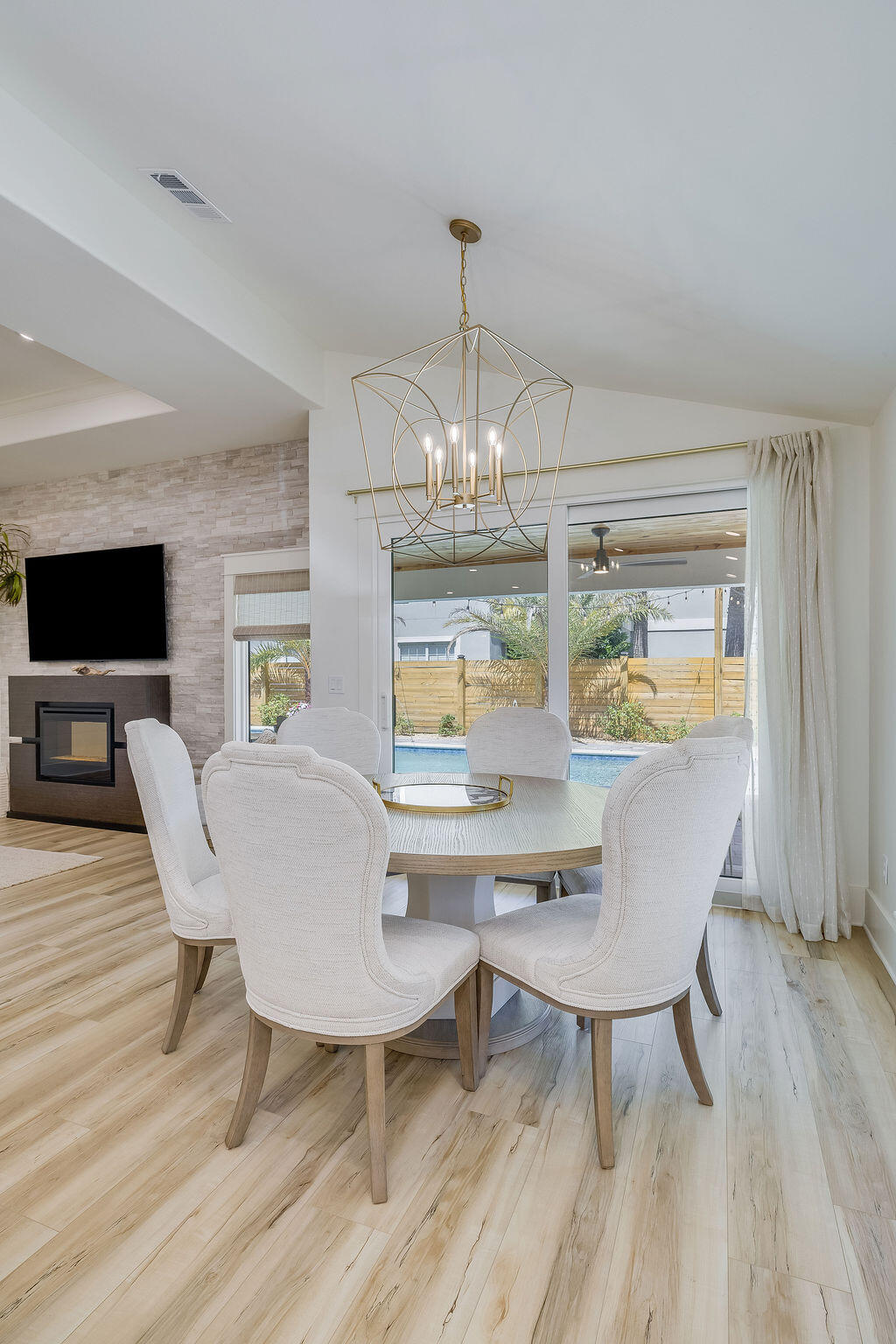 EMERALD LAKES PH 1 - Residential