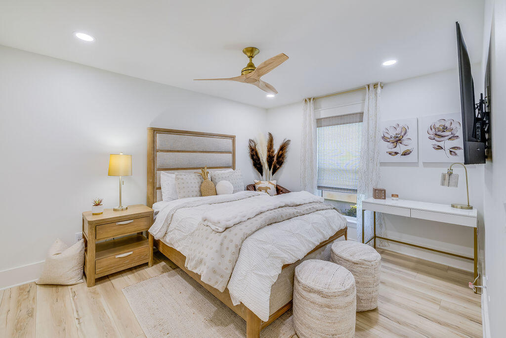 EMERALD LAKES PH 1 - Residential