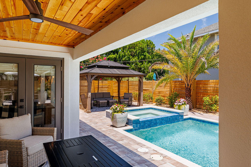 EMERALD LAKES PH 1 - Residential