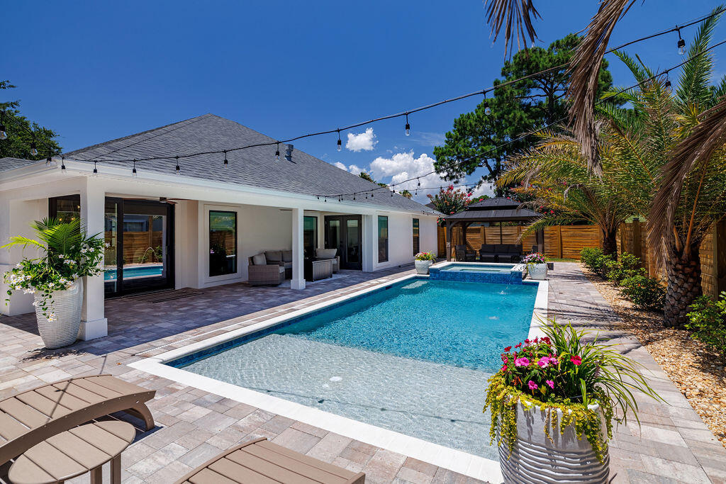 EMERALD LAKES PH 1 - Residential