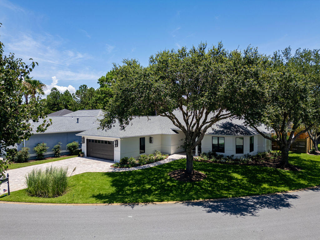 EMERALD LAKES PH 1 - Residential