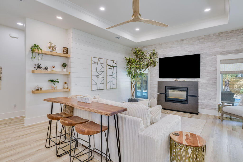 EMERALD LAKES PH 1 - Residential