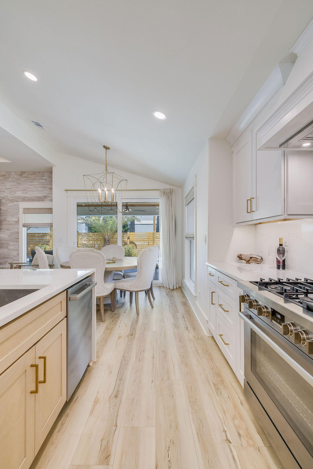 EMERALD LAKES PH 1 - Residential