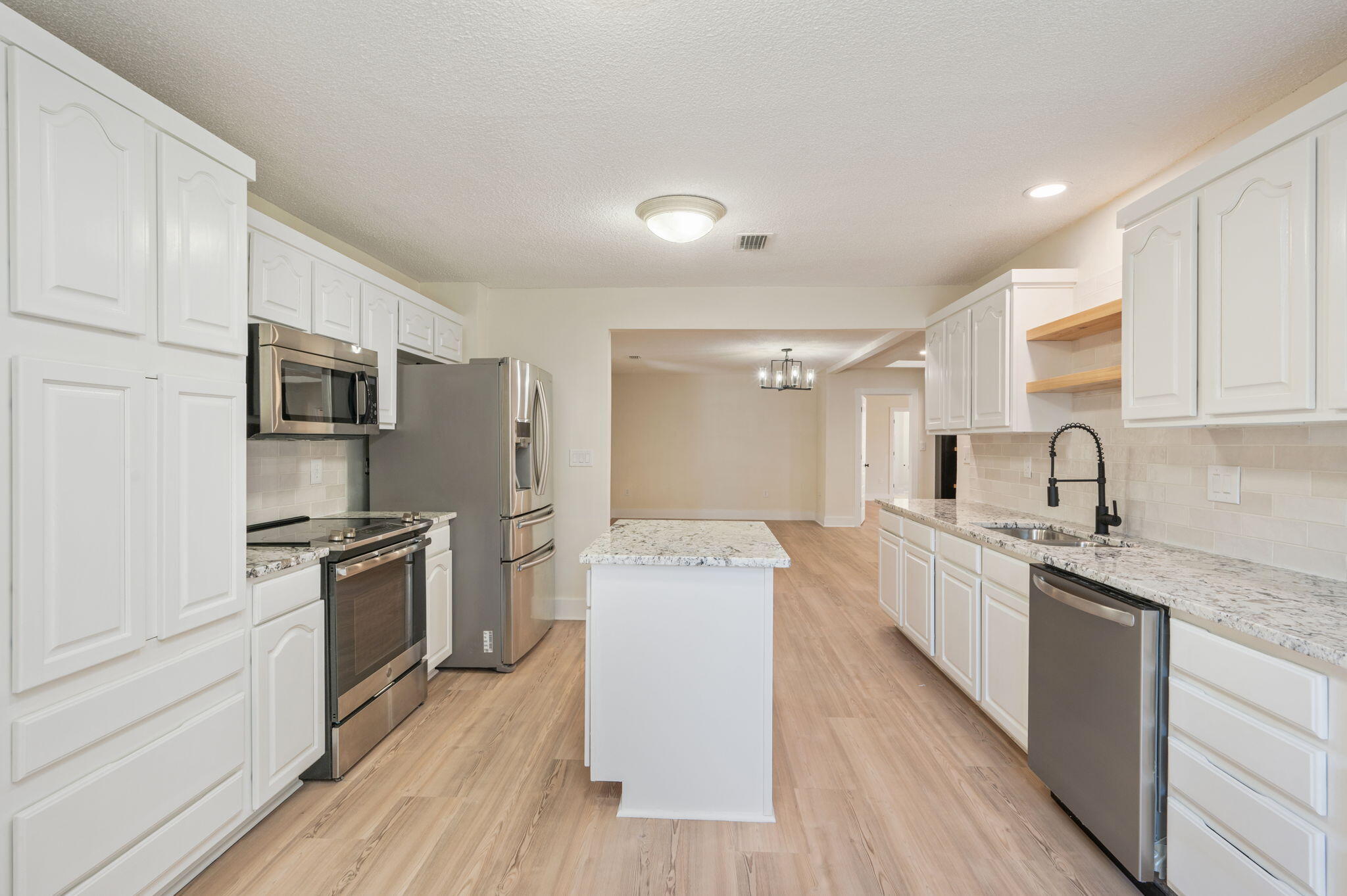 COLONY ESTATES - Residential