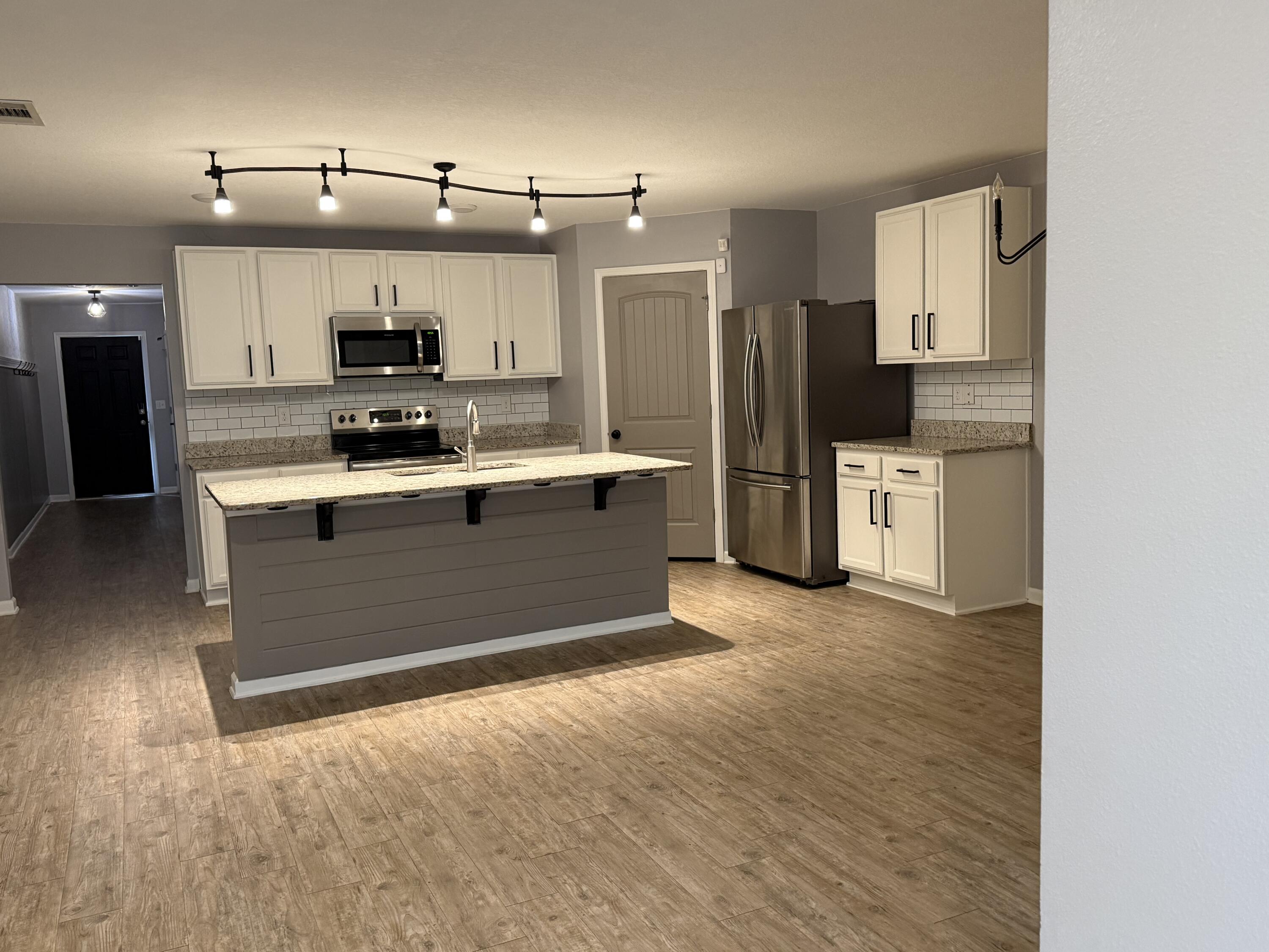 Redstone Commons - Residential Lease